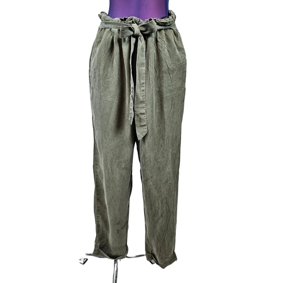 Guess Olive Green Lycocell Jogger Pants Size‎ Large Women's - Picture 2 of 10
